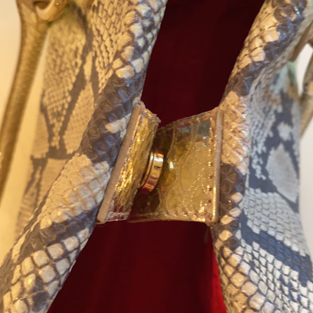 Jenrigo Snake Embossed Tote Shoulder Bag Purse - Picture 7 of 16